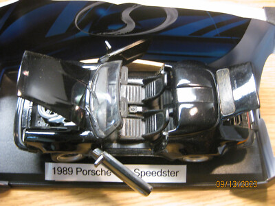 1/18 1989 PORSCHE 911 SPEEDSTER IN BLACK BY MAISTO, #36665