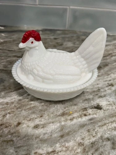 Vintage Westmoreland Milk Glass Hen On Nest Dish