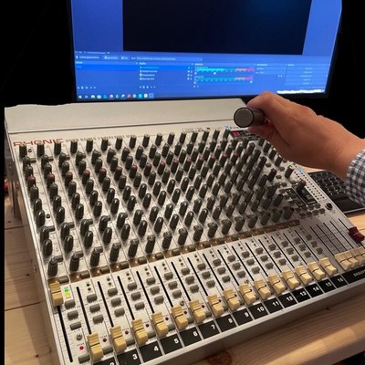 Phonic Helix Board 24 FireWire MKII   16-Kanal Mischpult Audiointerface Firewire