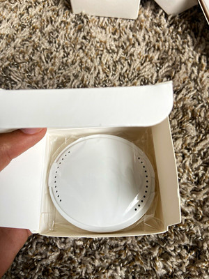 Invisalign Round Compact Storage Case with Mirror, White Matte (X001050MSP)