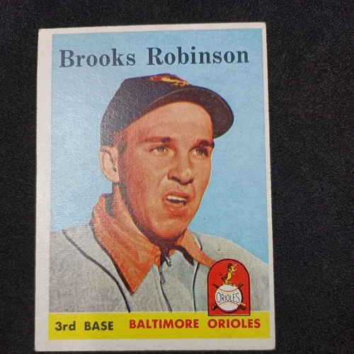 1958 Topps Set-Break #307 Brooks Robinson VG-VGEX Nice Card.