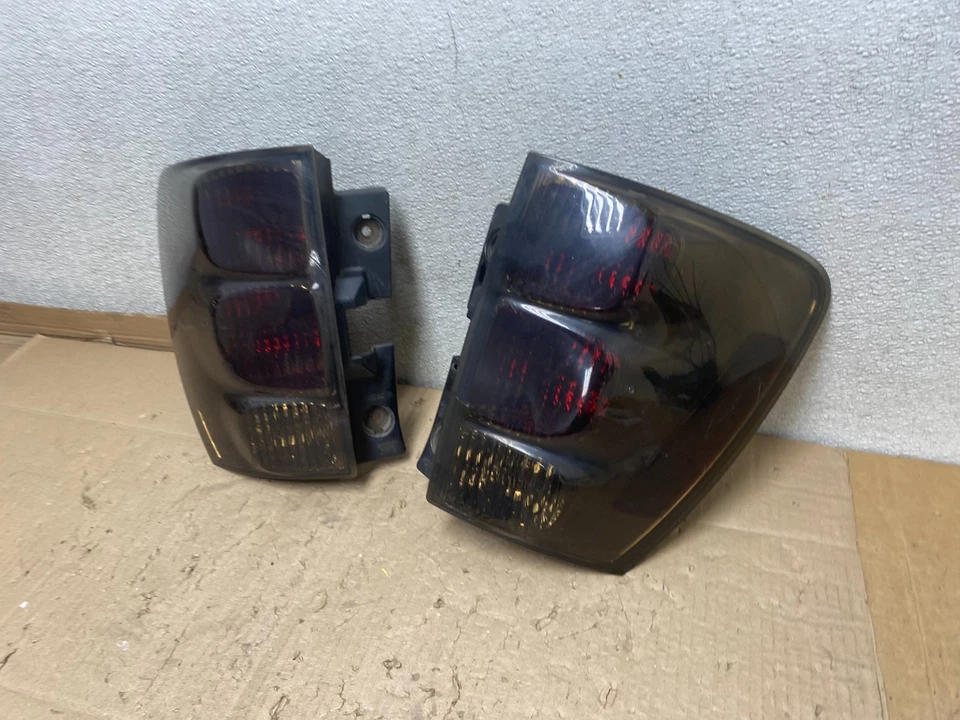 Luces traseras laterales izquierda+derecha Chevrolet Equinox 2005 a 2008 OEM U6917 DW Foto 2 de 4