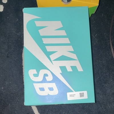 Night OF Mischief Nike SB Dunk Low 10.5/12w  Brand New Never Worn with Box
