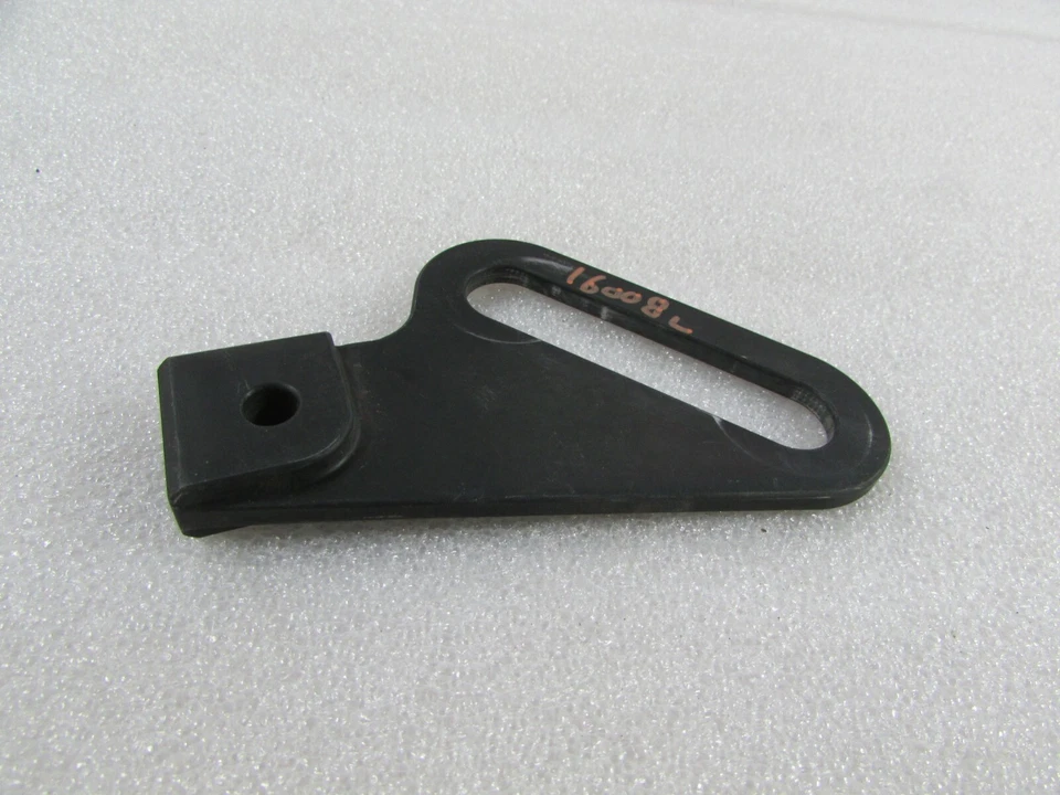 Lamborghini Aventador, guía de actuador de soporte de ala de murciélago, usado, P/N 470903125B Foto 2 de 4