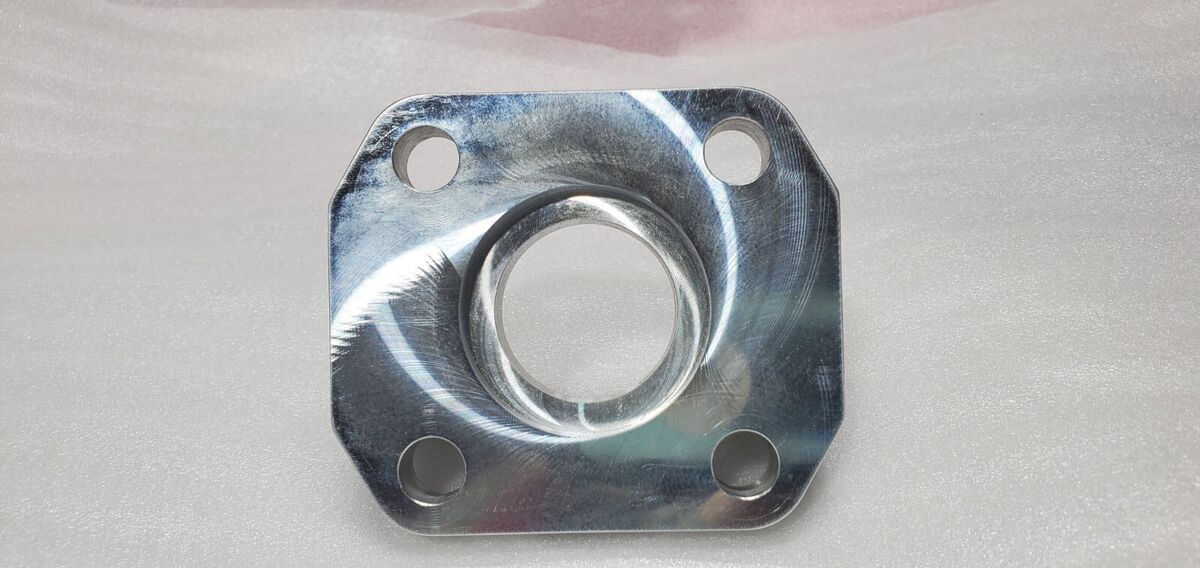 Sonnax T3-2-949A Ford 8.8 Rear End Flange Yoke 1350 Series U Sonnax T3-2-949A Ford 8.8 Rear End Flange Yoke 1350 Series U