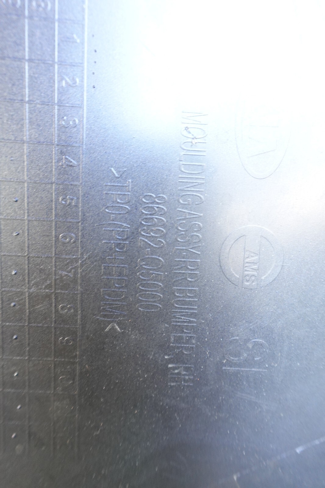 2020 2021 2022 KIA SELTOS RIGHT REAR BUMPER UPPER CORNER PIECE OEM AW67661