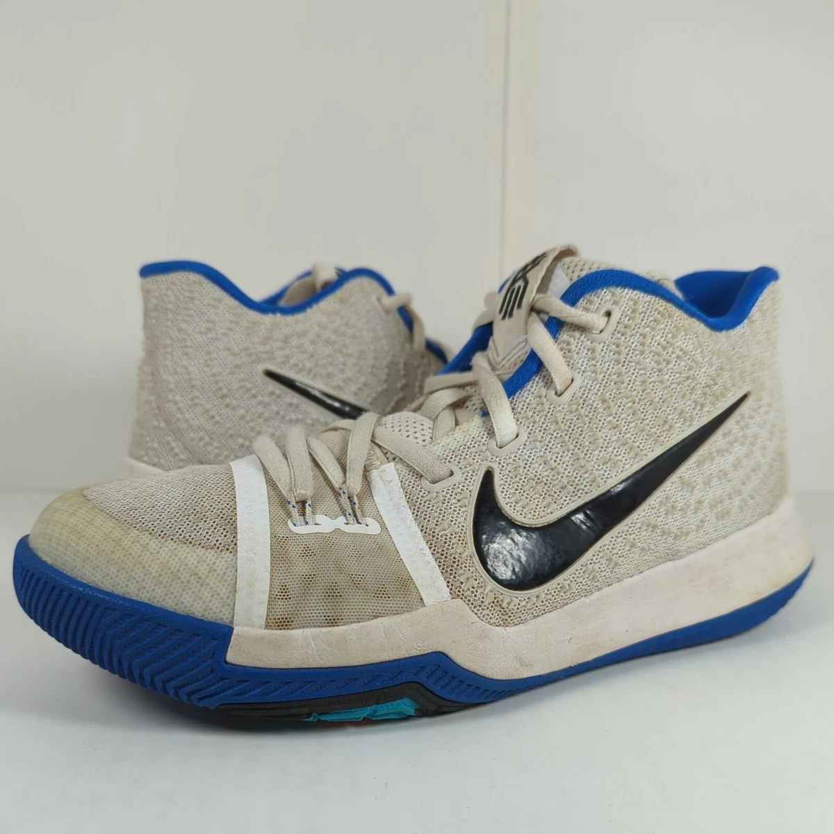 Nike Kyrie 3 Gs Brotherhood Basketball Sneakers 2016 Boys Size US