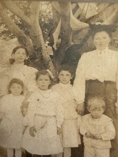 Vtg Portrait Mother/Children Family Edwardian 1900s Cabinet Card Outdoor Formal