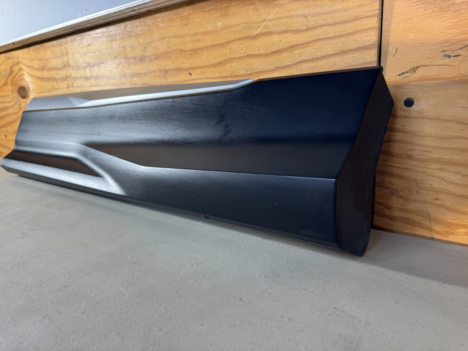 19-24 Lamborghini Urus Rear Left Door Lower Molding Sil-Blk Trim 4ML853969A OEM