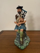 Vintage 1979 Royal Doulton Porcelain Figure The Piper 2907