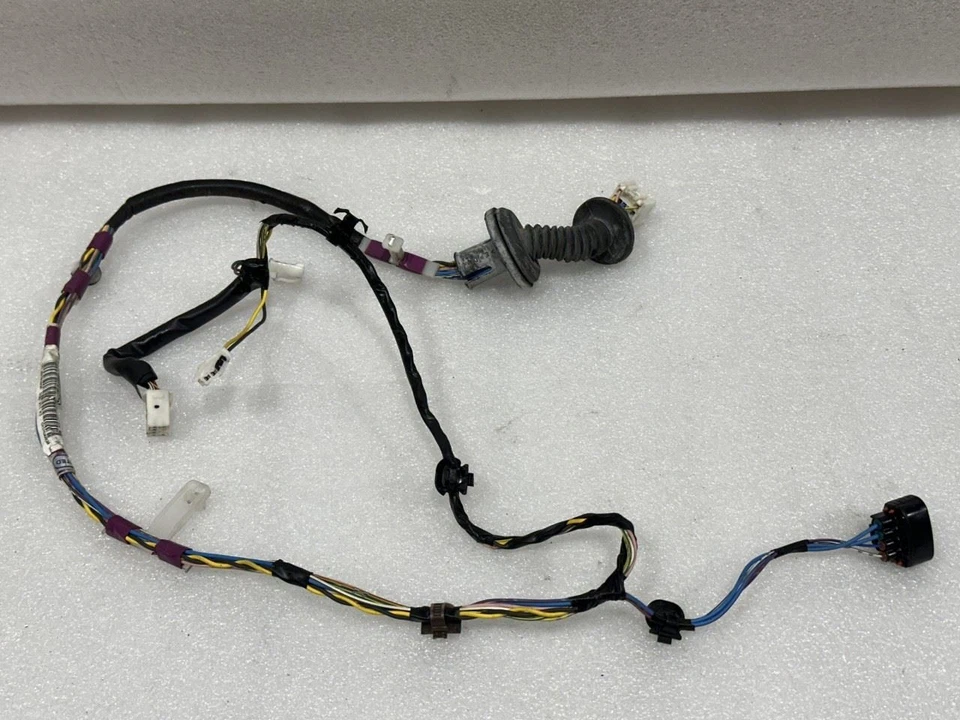 2000 2001 2002 2003 2004 TOYOTA AVALON LEFT REAR DOOR WIRING HARNESS 82154-AC010 - Image 2 of 4