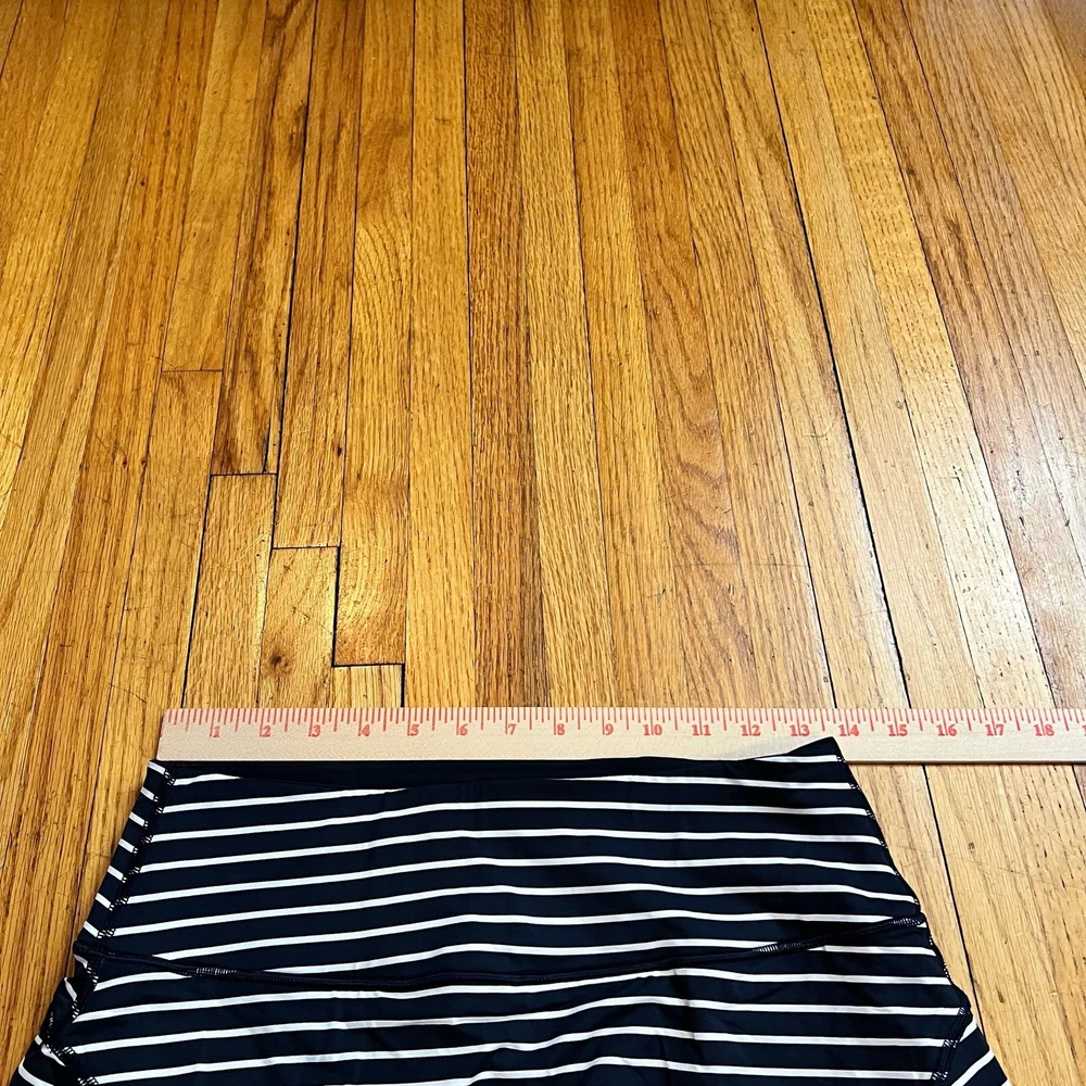 ATHLETA Stealth TruCool Tennis Skort Womens Small Navy Blue White Athletic Skirt