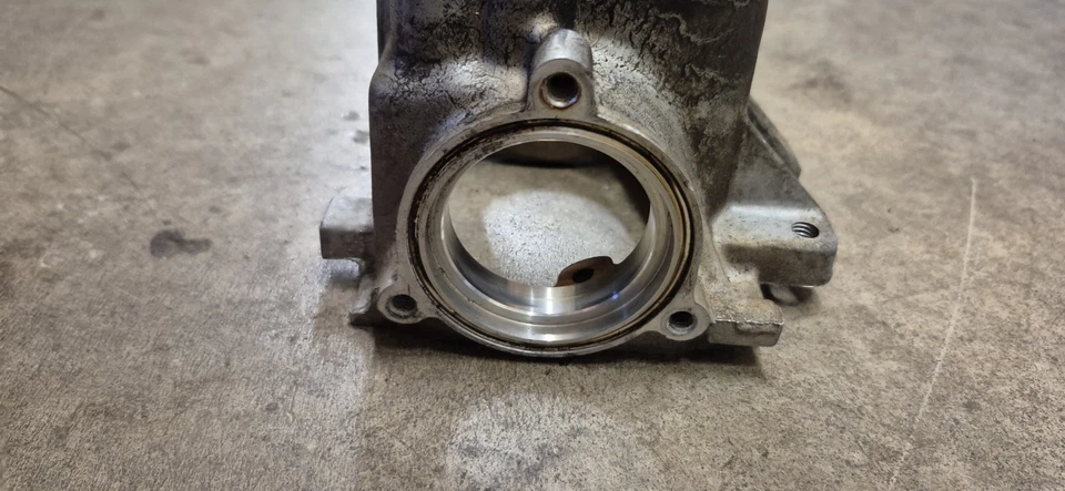 1982-1988 Toyota Celica Supra Cressida 5MGE Exhaust camshaft tower housing - Image 4 of 4