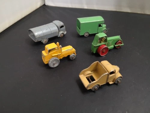 MATCHBOX LESNEY LOT OF FIVE MODELS INC REMOVALS VAN --Y106