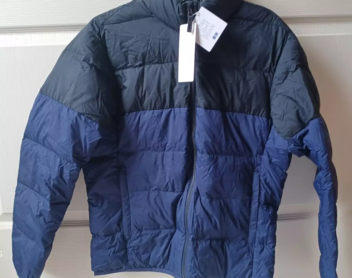 uniqlo Men's Ultra Light Down Jacket (3D Cut Wide Quilt Color Block) Size S  Blue