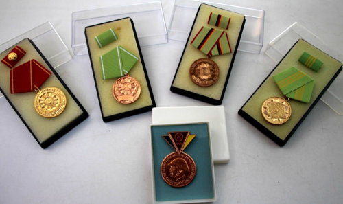 5 X DDR EAST GERMAN ARMY & POLICE BOXED MEDALS (AUC) - 第 1/1 張圖片