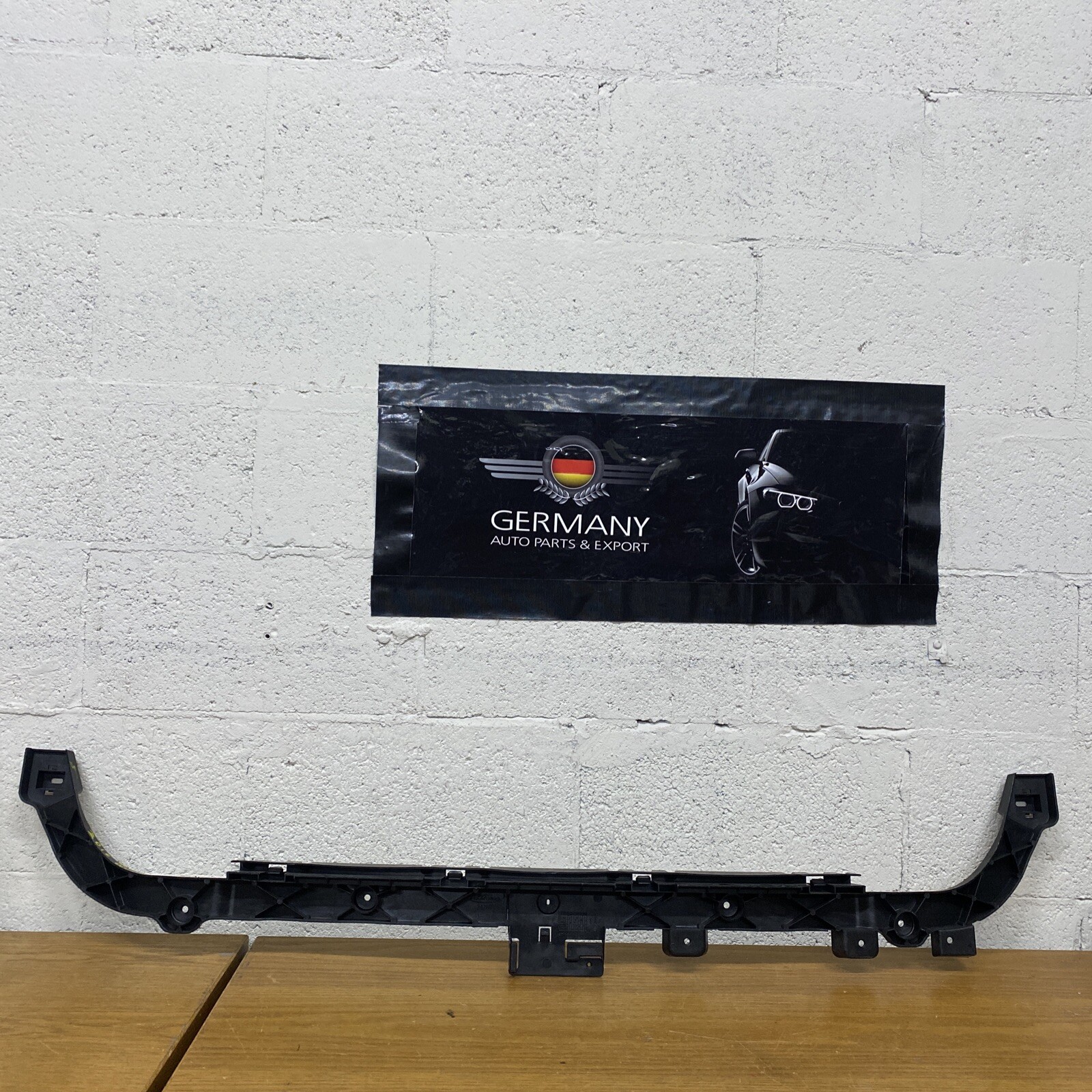 MASERATI QUATTROPORTE REAR BUMPER CENTER SUPPORT BRACKET OEM 2014 - 2020 #042
