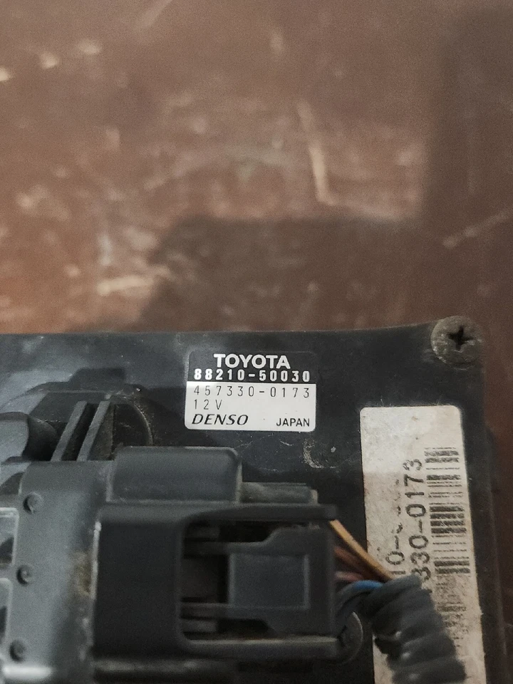 03 Lexus LS430 Adaptive Cruise Control Laser Distance Sensor 88210-50030  — 第 4/4 张图片