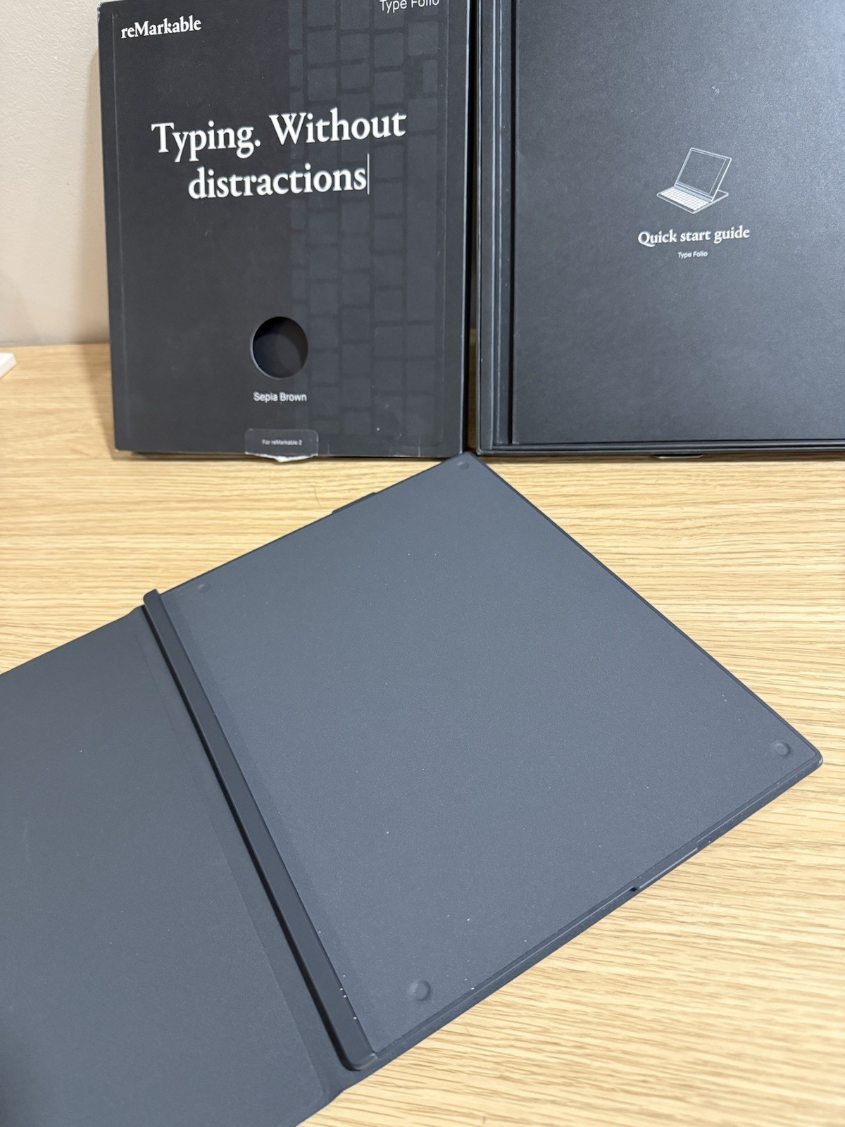 reMarkable 2 Type Folio Tactile keyboard case typefolio Brown leather (RM710)