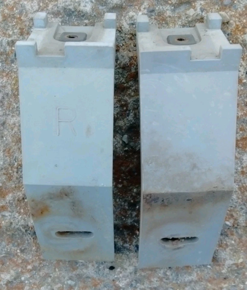 Ford Ranger Bronco II 1983-1988 - Par de soportes de montaje en parrilla delantera inferior Foto 2 de 2