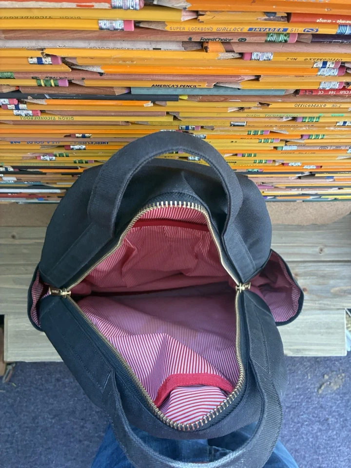 Mochila negra The Herschel Supply Co doble asa correa bolsillos Foto 3 de 4