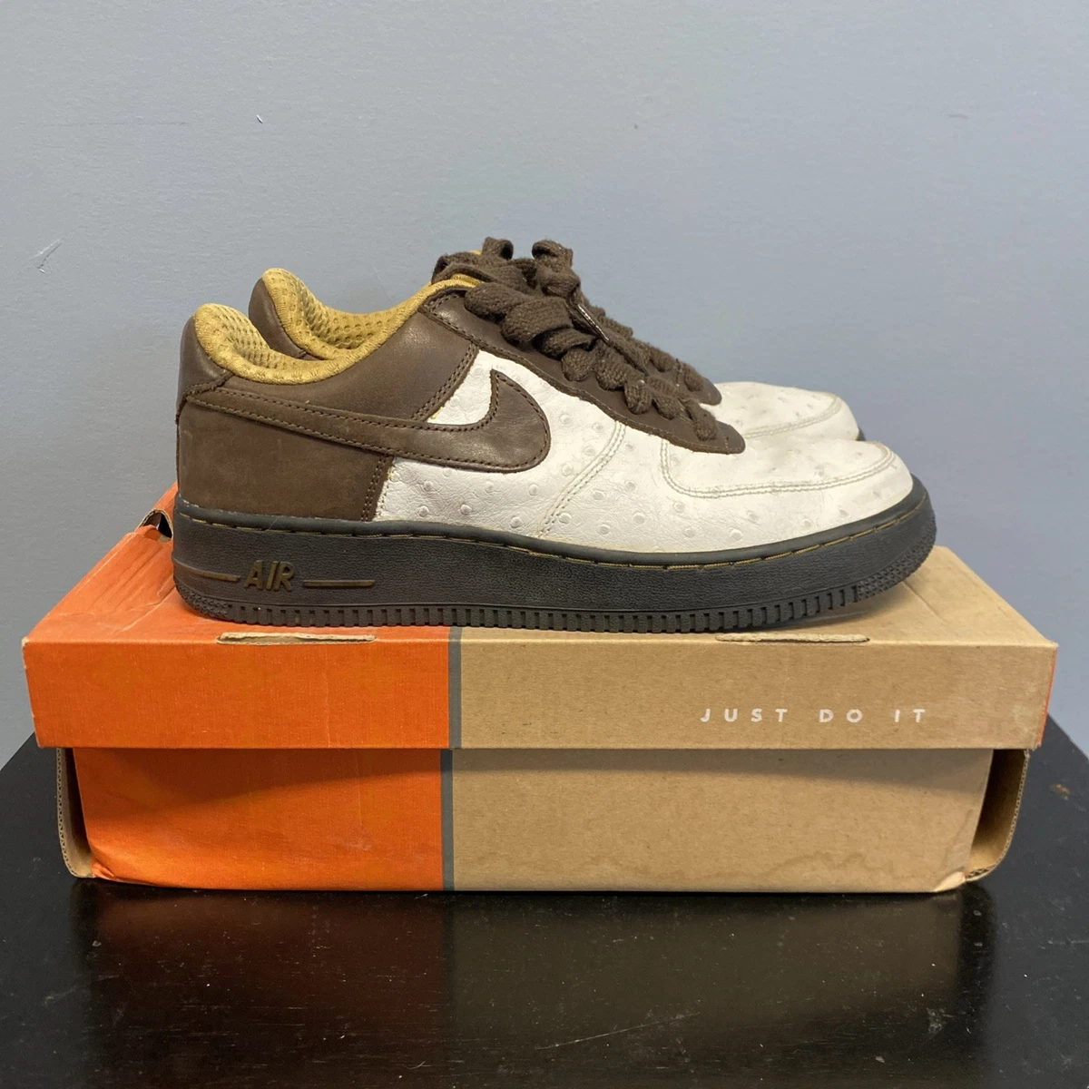 Nike Air Force 1 2006 Low White for Sale | Authenticity Guaranteed 