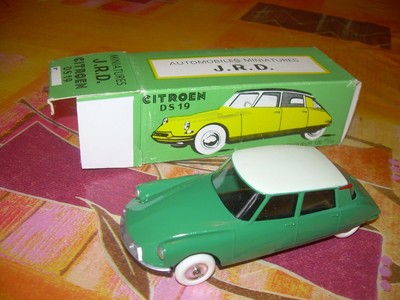 REPLIQUE BOITE CITROEN DS 19 JRD 1961