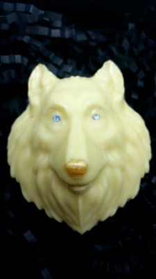 *Large Hand Crafted White Wolf White Belgian Chocolate Gift 2c2