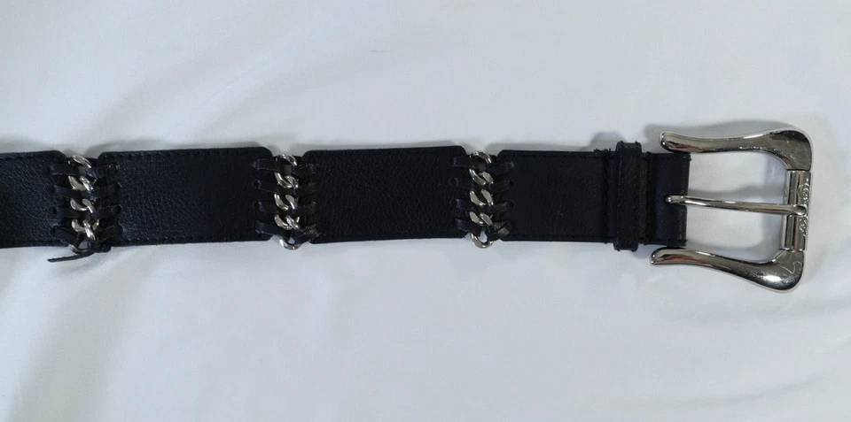 Guess Cinturón Mujer Mediano Negro Cuero Genuino Corsé Cadena Ancha Hebilla Plateada Foto 2 de 4