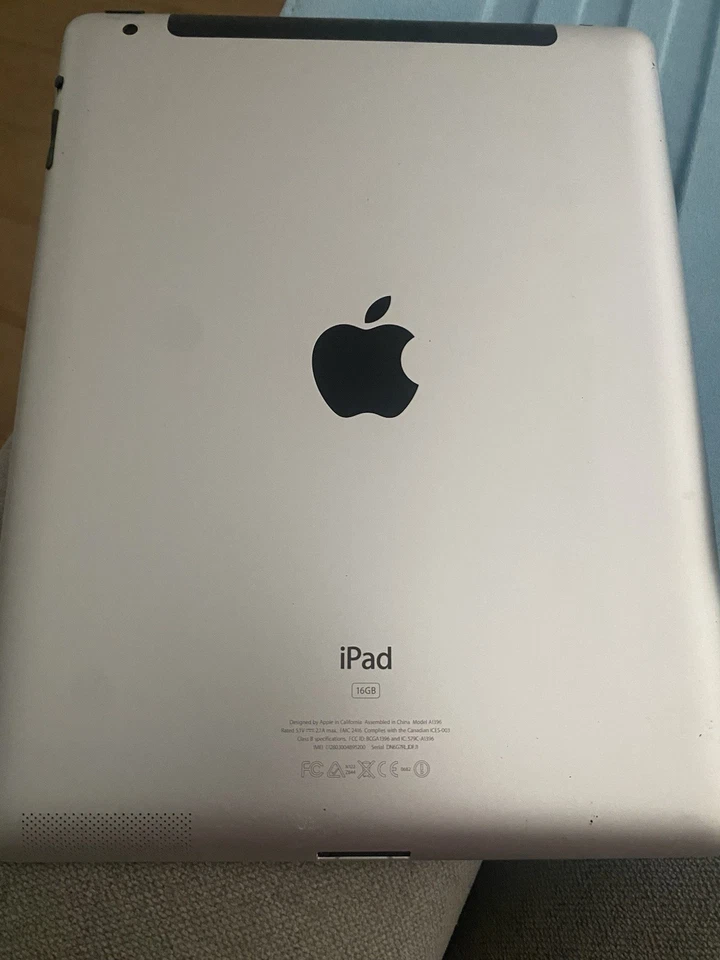Apple iPad 2 (16GB, WiFi + 3G, modelo A1396) – Vintage – con cargador y funda - Imagen 3 de 4