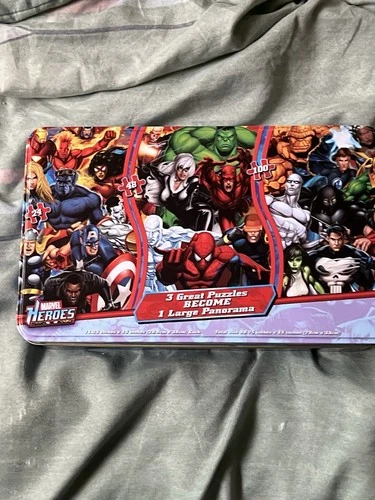 MARVEL HEROES -  3 GREAT PUZZLES BECOME 1 LARGE PANORAMA