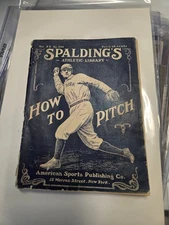 1906 SPALDING HOW TO PITCH BOOK. LOOK !!!