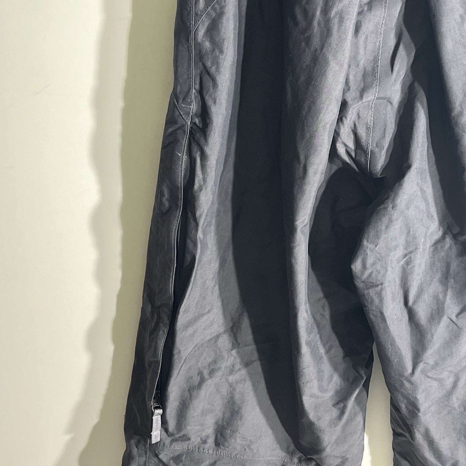 The North Face HyVent Snow Pants Men’s Small Cargo Waterproof Black Ski Winter