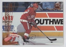 1997-98 Pacific Crown Collection Copper Igor Larionov #49 HOF 0t5