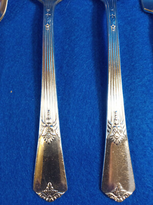 Rose Medallion Porcelain Vintage Friendship Medallion Flatware Set ...