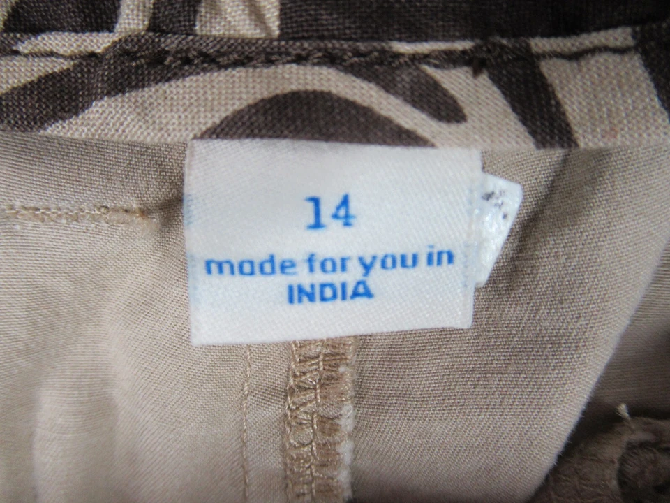 NEW Old Navy Bermuda Shorts Girls Size 14 Beige 11" Inseam - Image 4 of 4