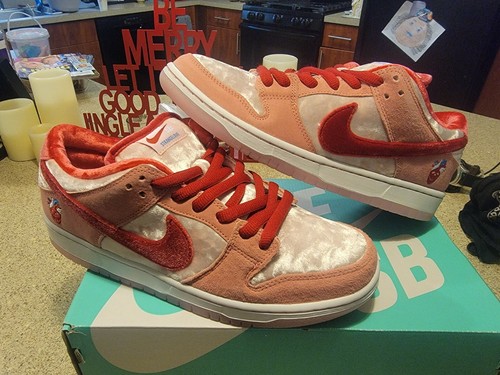 Nike Dunk SB Strange Love 9 supreme 