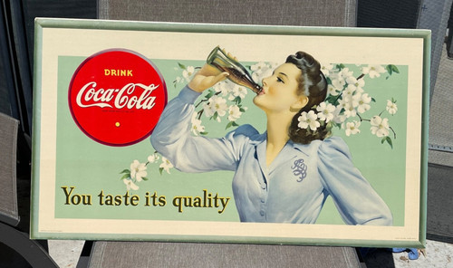 RARE 1942 COCA COLA CARDBOARD. YOU TASTE THE QUALITY BREATHTAKING !!!!