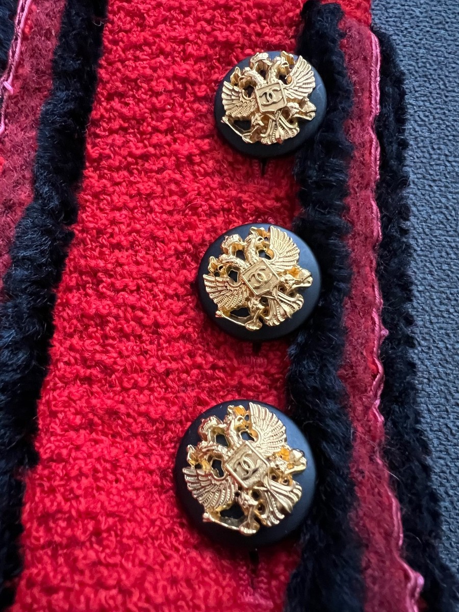 CHANEL 09A VINTAGE PARIS MOSCOW TWEED CC LOGO BUTTON JACKET FR36