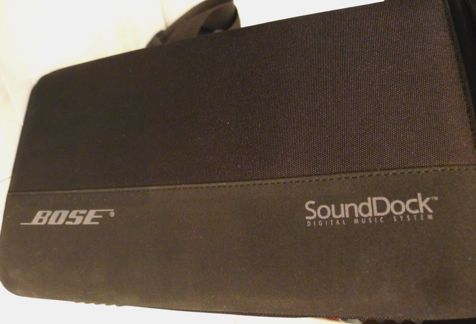 Bose SoundDock 便携式手提旅行衬垫保护壳 40664 Plus 肩带 — 第 2/4 张图片