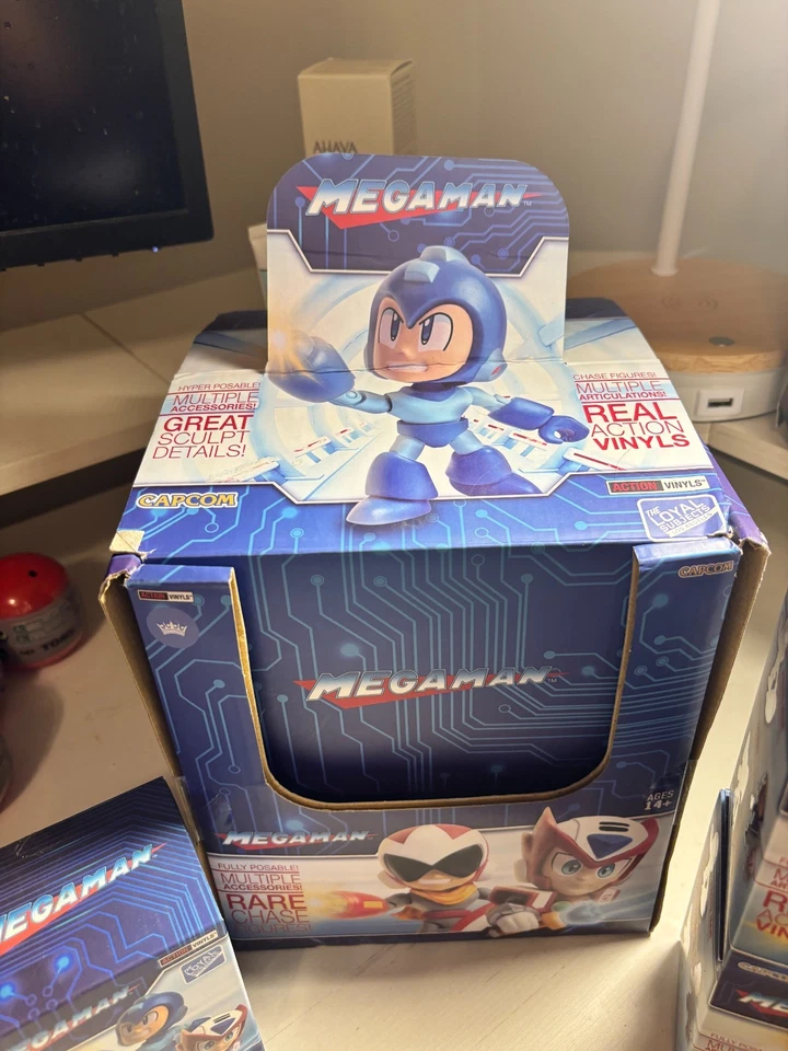Mega Man Action Vinyls Wave 2 – Lote de 3 cajas ciegas selladas + vitrina Foto 3 de 4