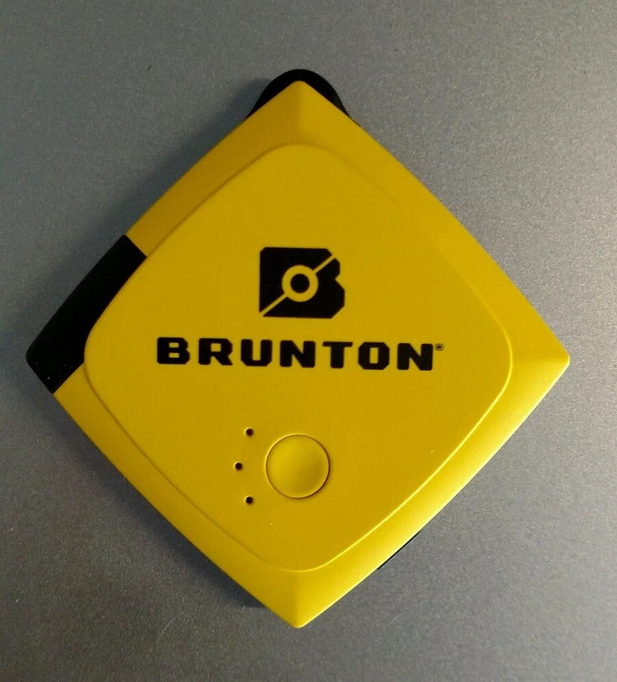 Cargador portátil para teléfono celular y dispositivo Brunton Pulse 1500 (amarillo) Foto 2 de 4