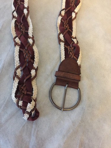 New Womens Southern Charm Antique Lace Maroon Velvet Brown Belt Sz 9 Or Medium - Picture 4 of 8