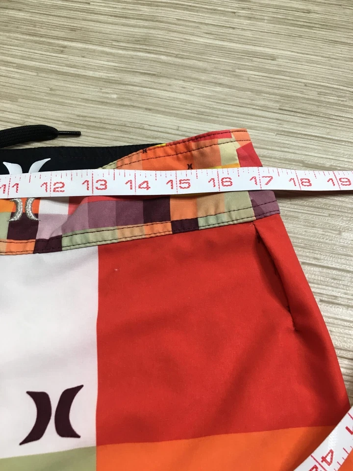 Pantalones cortos de baño Hurley con logotipo naranja patrón de bloques para hombre talla 32 Foto 4 de 4