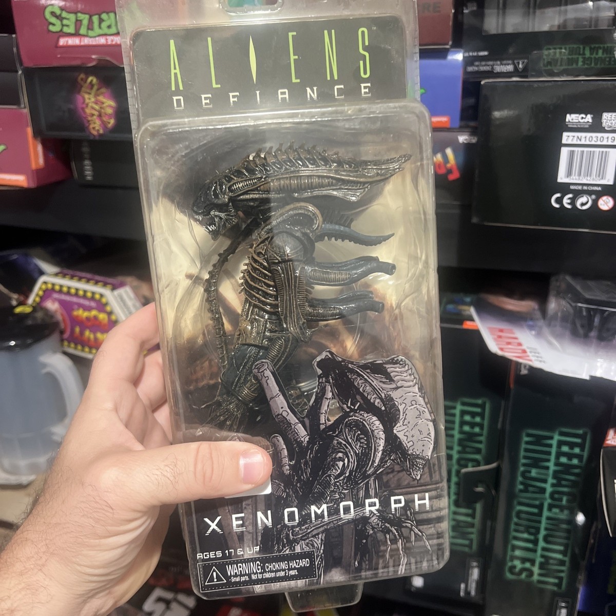 NECA Aliens Defiance Xenomorph Action Figure Dark Horse Comics 