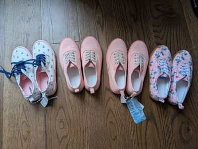 4 pairs of old navy girl's shoes kids US size 1 - for 6 to 9 years old