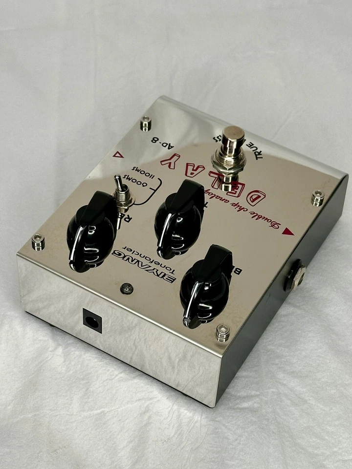 Pedal de efectos para guitarra Biyang Tonefancier Dual Chip Analógico Delay AD-8 True Bypass Foto 2 de 4
