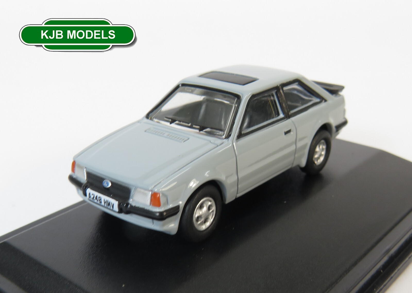 OO Gauge Oxford Diecast 1:76 76XR008 Ford Escort MK3 XR3i Nimbus Grey Car