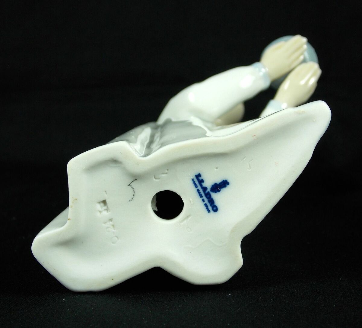 Lladro Girl With Candle Figurine No Box Excellent 8.25 Lladro Girl With Candle Figurine No Box Excellent 8.25