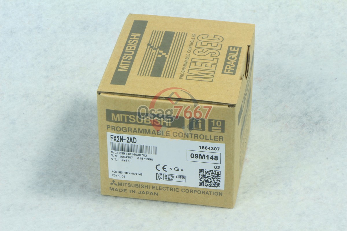 1pcs New Mitsubishi FX2N-2AD FX2N2AD programmable controller in